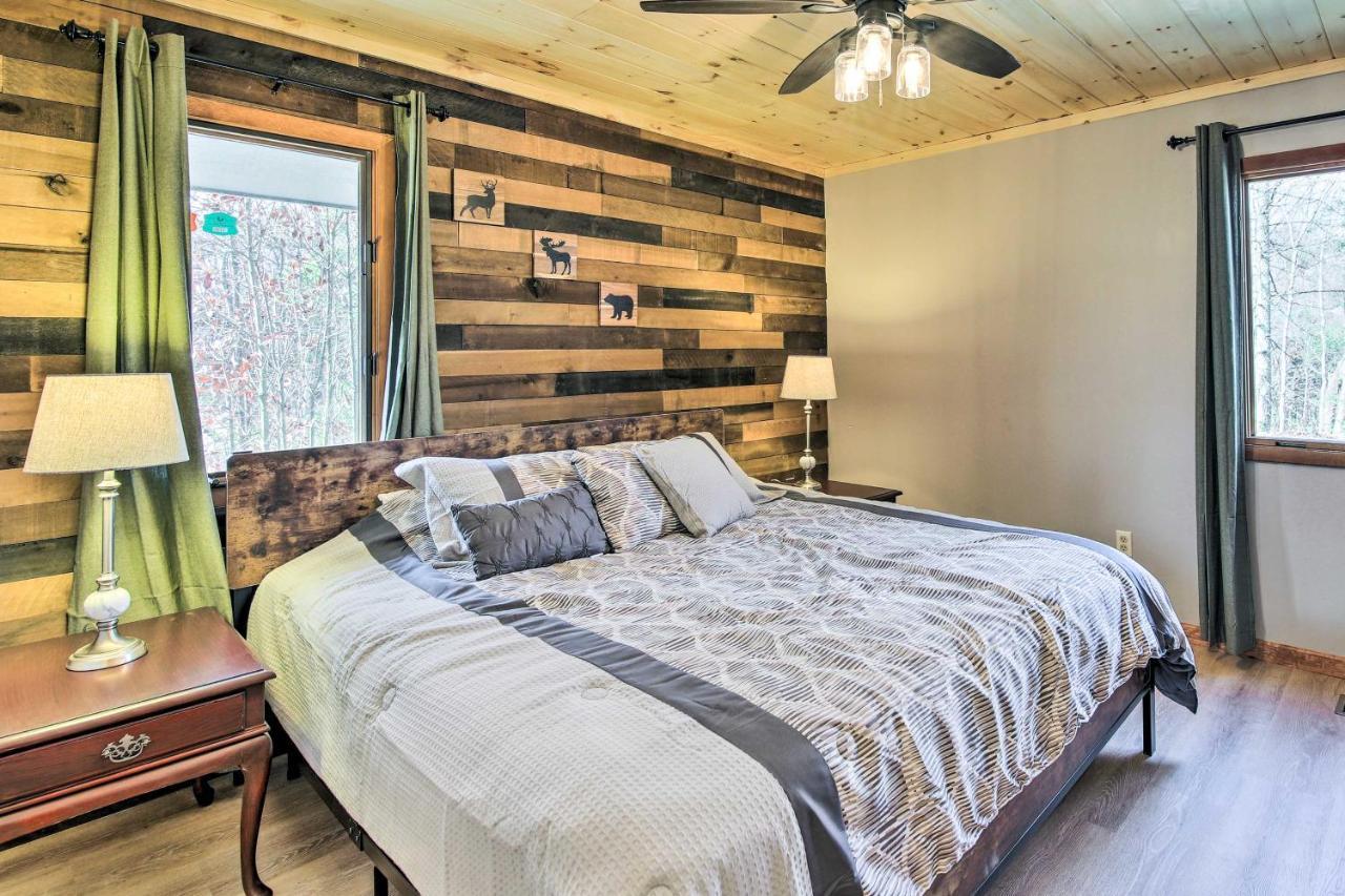 Gatlinburg Mountain Cabin With Hot Tub, Deck And Games Kültér fotó