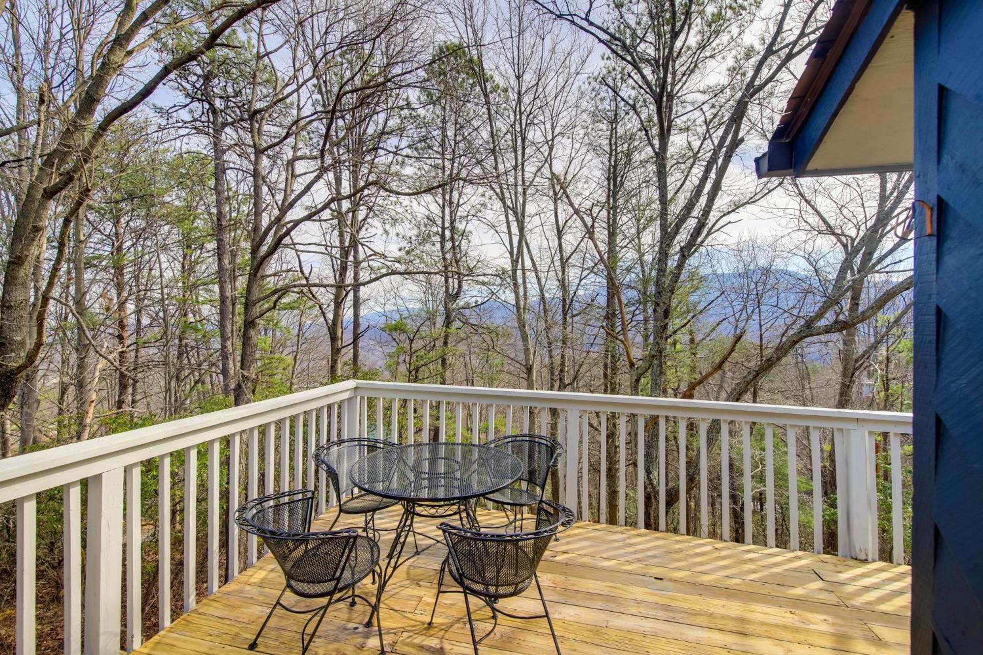 Gatlinburg Mountain Cabin With Hot Tub, Deck And Games Kültér fotó