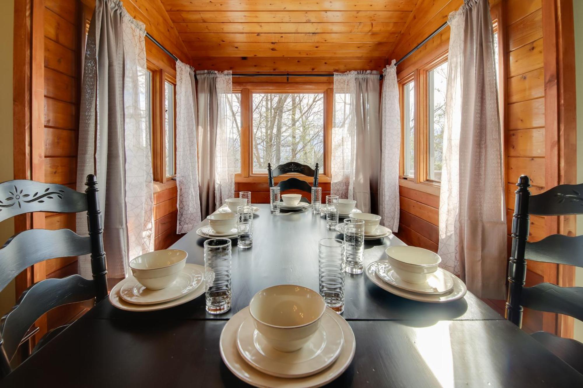 Gatlinburg Mountain Cabin With Hot Tub, Deck And Games Kültér fotó