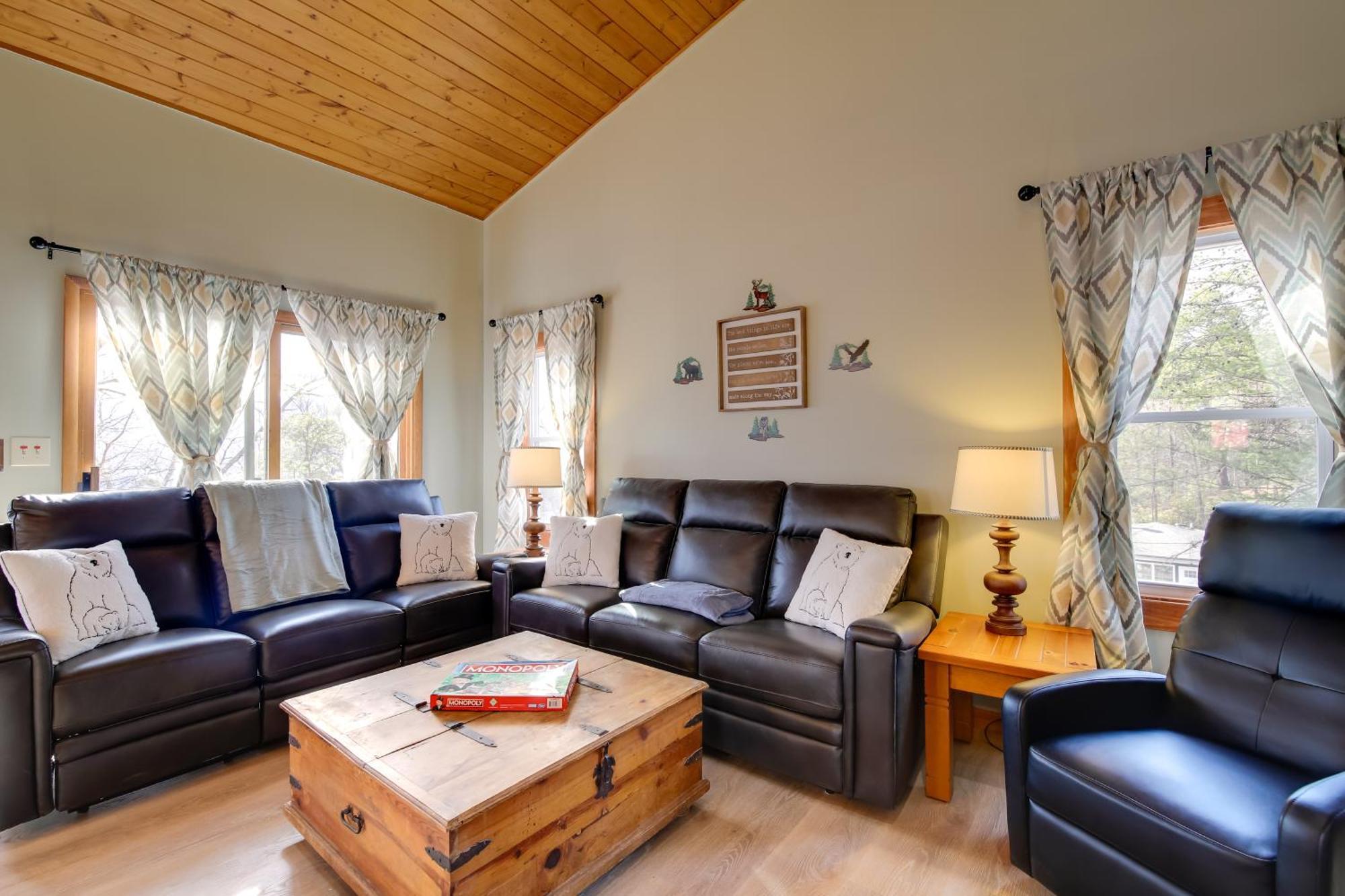 Gatlinburg Mountain Cabin With Hot Tub, Deck And Games Kültér fotó