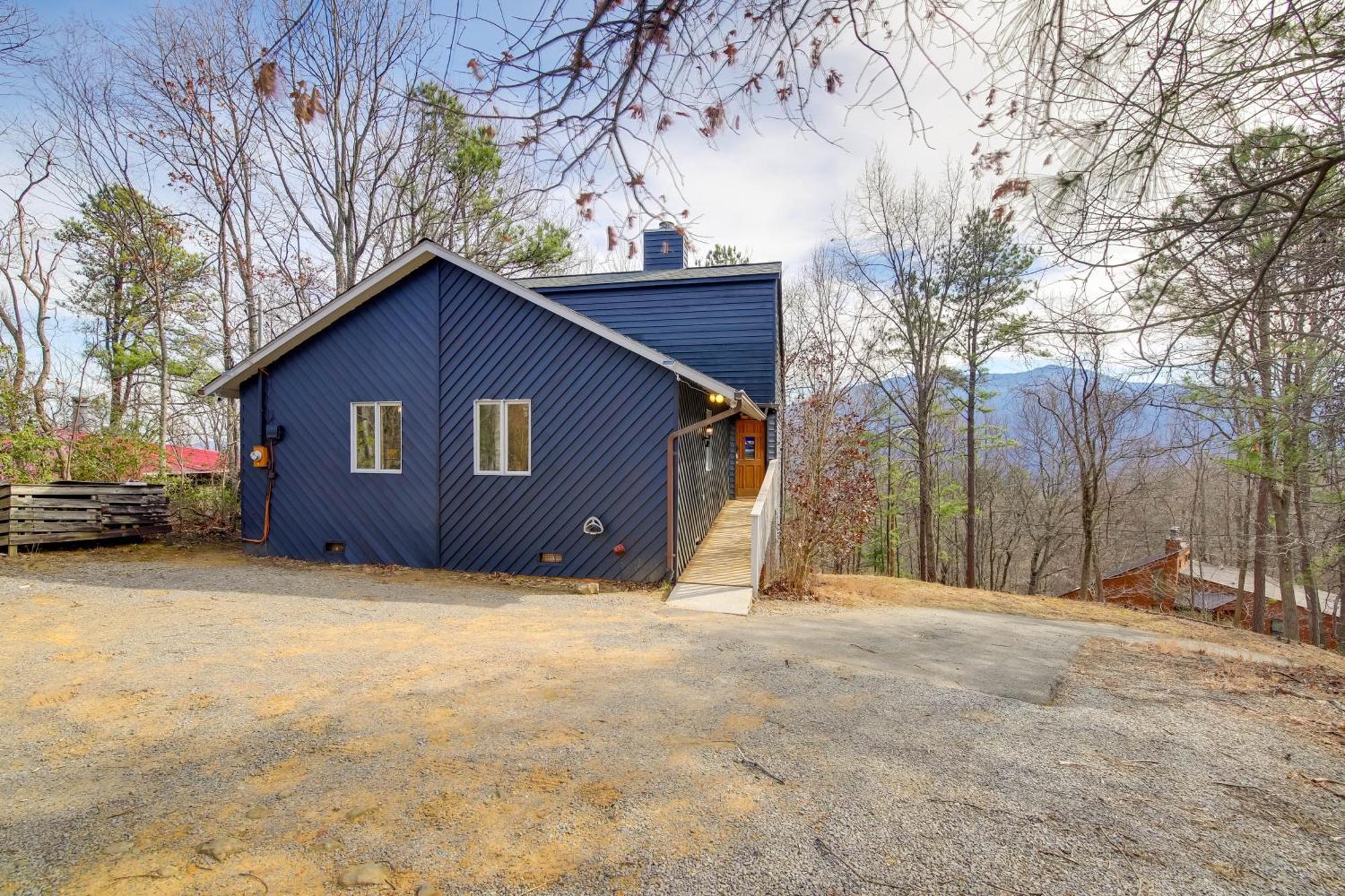 Gatlinburg Mountain Cabin With Hot Tub, Deck And Games Kültér fotó
