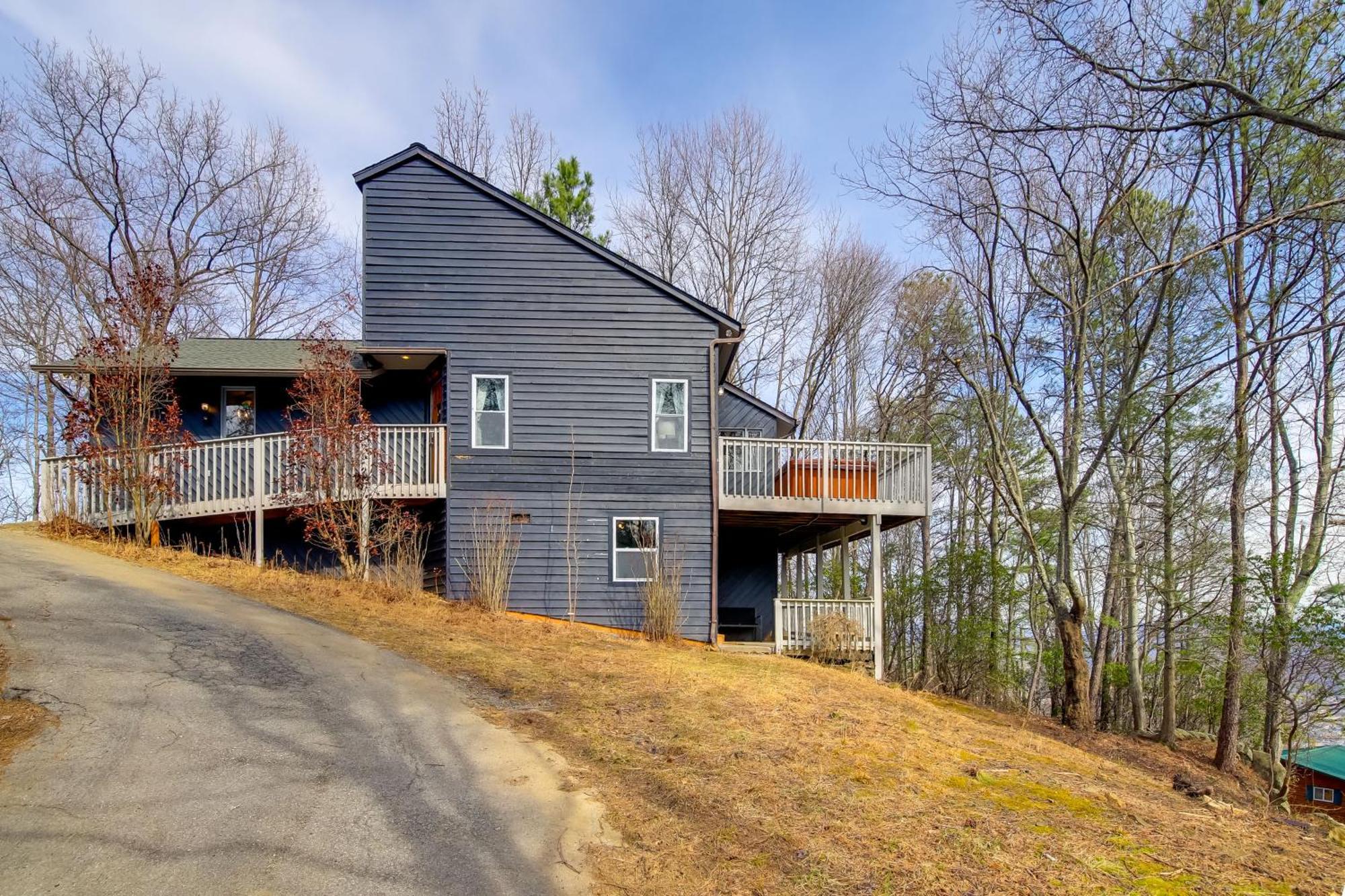 Gatlinburg Mountain Cabin With Hot Tub, Deck And Games Kültér fotó