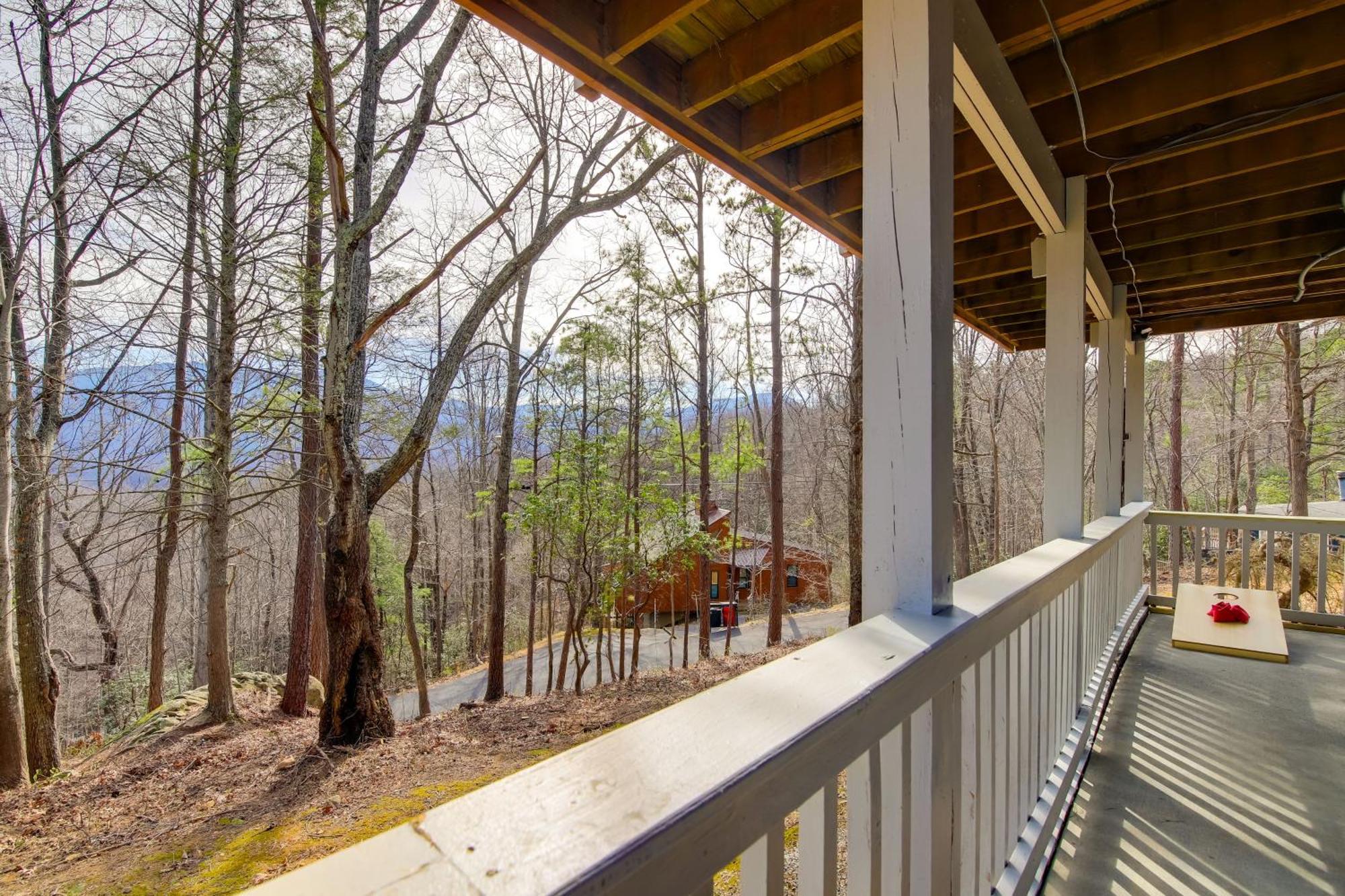 Gatlinburg Mountain Cabin With Hot Tub, Deck And Games Kültér fotó